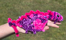 Load image into Gallery viewer, Pet Dragon Crochet